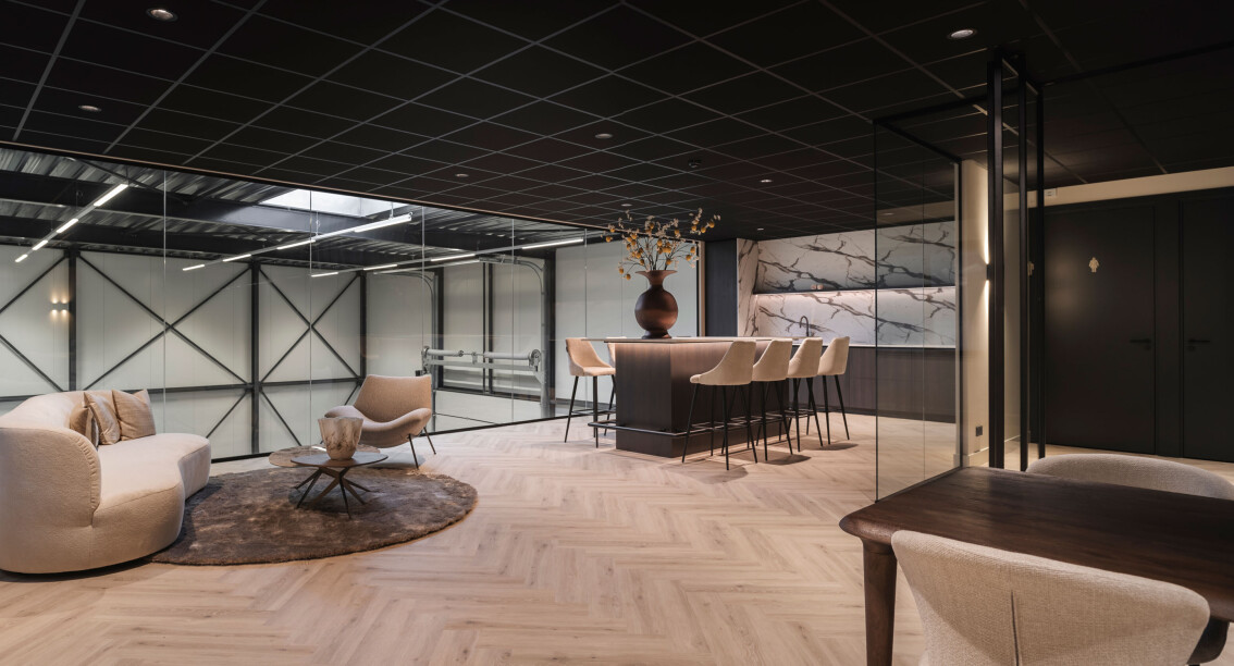 VAU-_z6f4516-interieur-AutoBerends-Uddel-LR-6