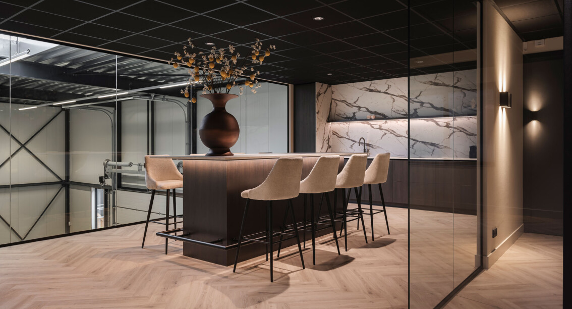 VAU-_z6f4523-interieur-AutoBerends-Uddel-LR-8